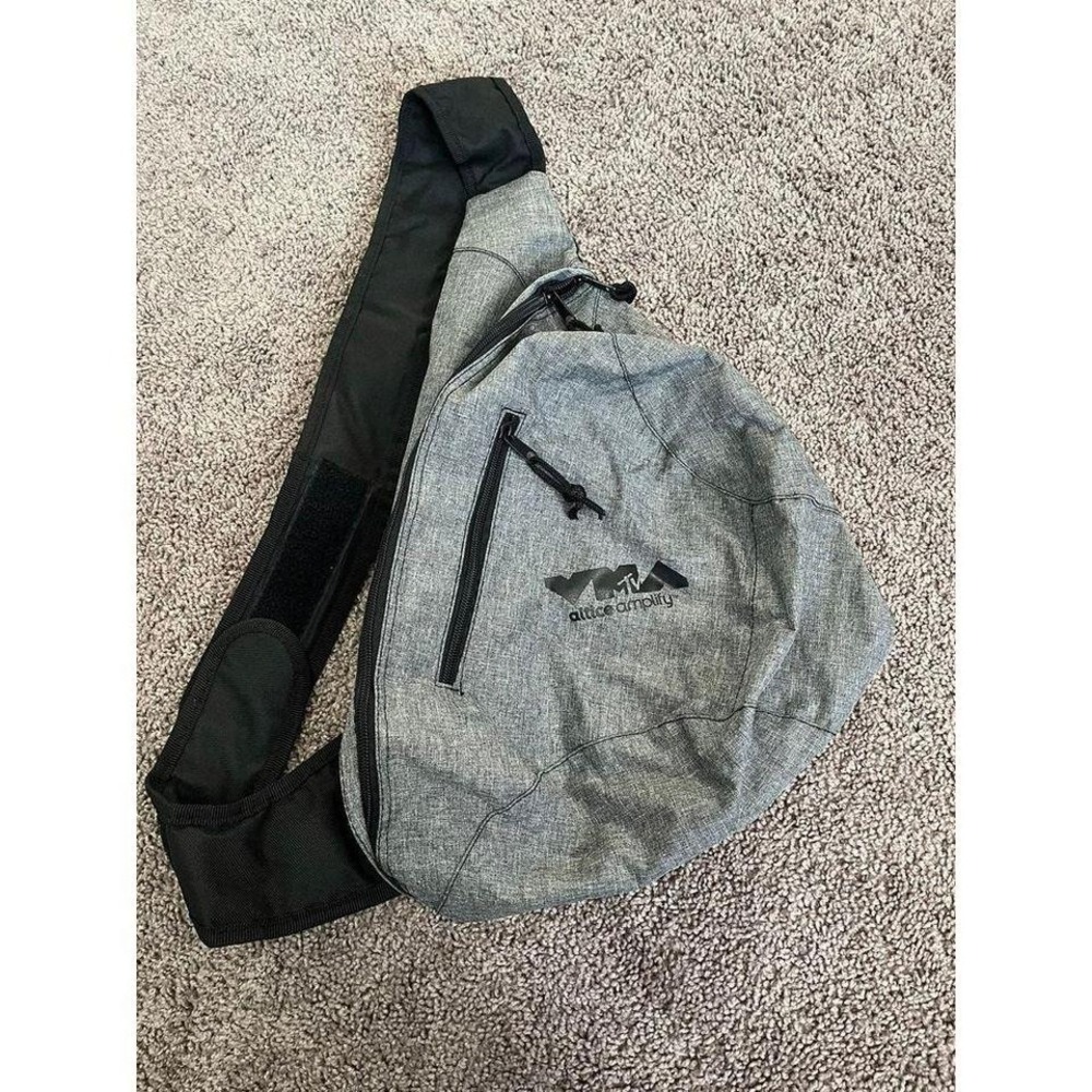 MTV sling shoulder cross body bag‎